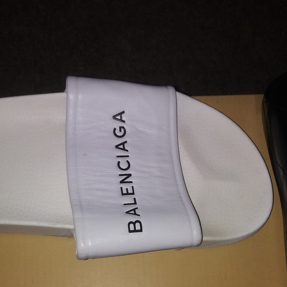 Balenciaga slides - Picture 1 of 2
